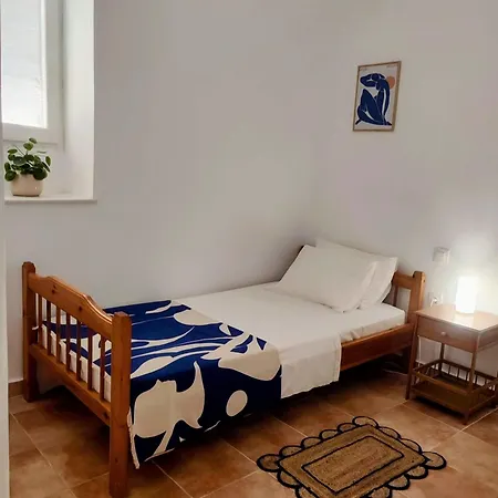 Maroudas Traditional * Vathí - Ítaca