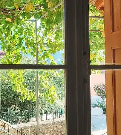Maroudas Traditional * Vathy (Ithaca)