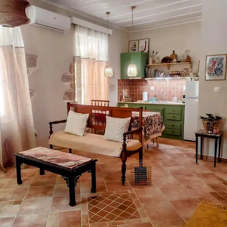 Maroudas Traditional * Vathy (Ithaca)